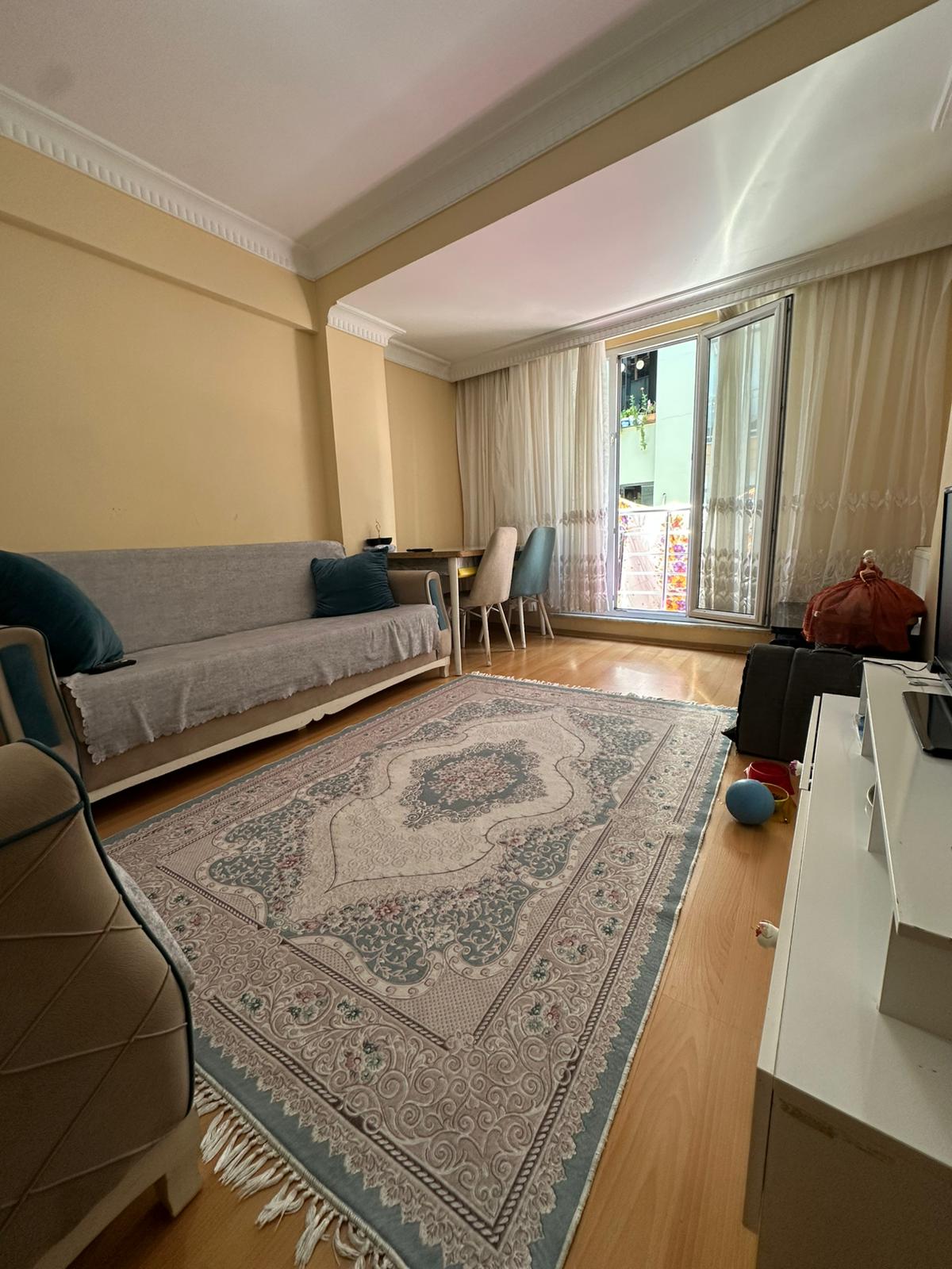 VELİEFENDİ DE 10 YILLIK SATILIK 2+1 DAİRE