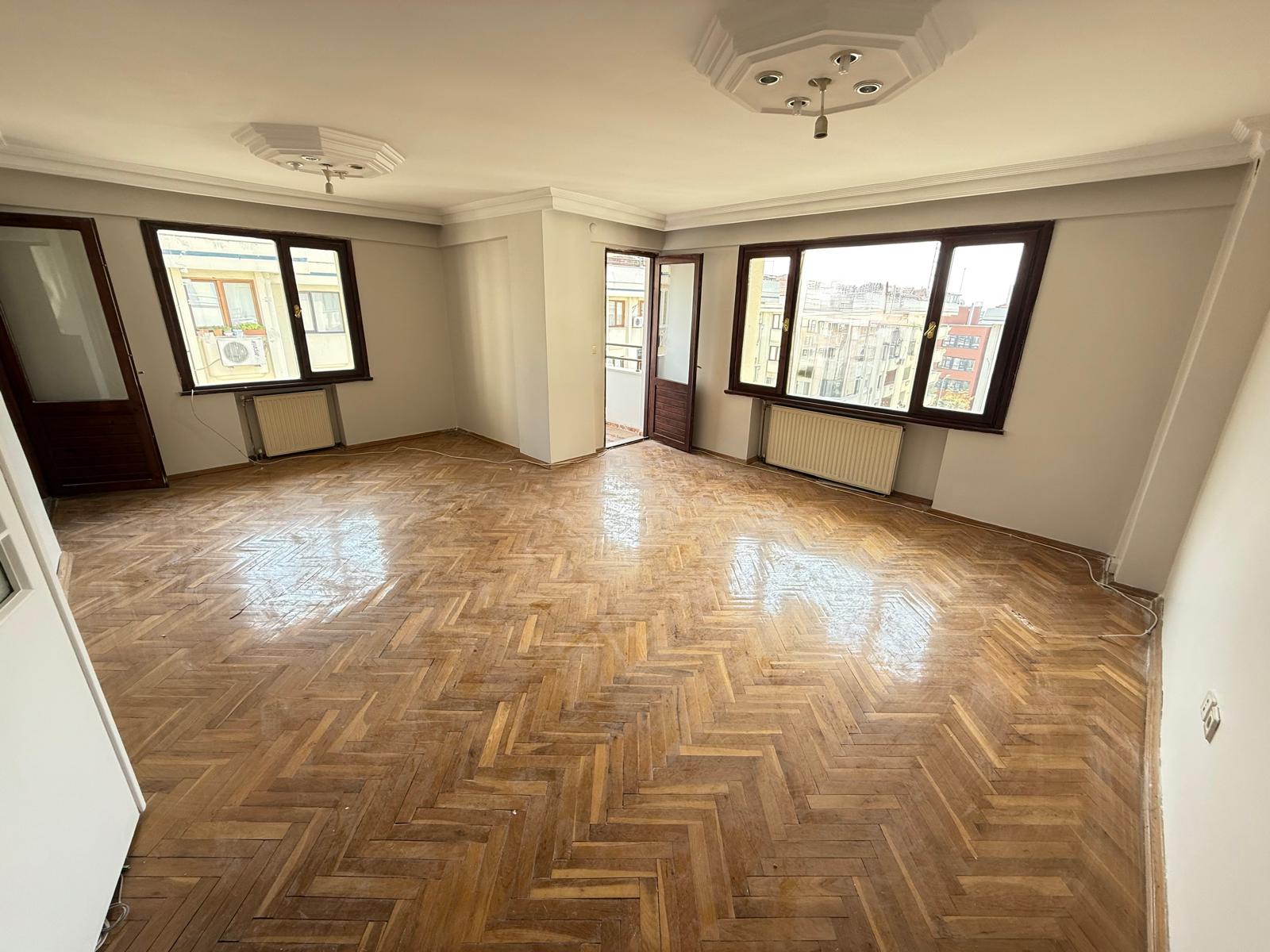 BEŞTELSİZ MAHALLESİNDE 3+1 140m² KİRALIK DAİRE 